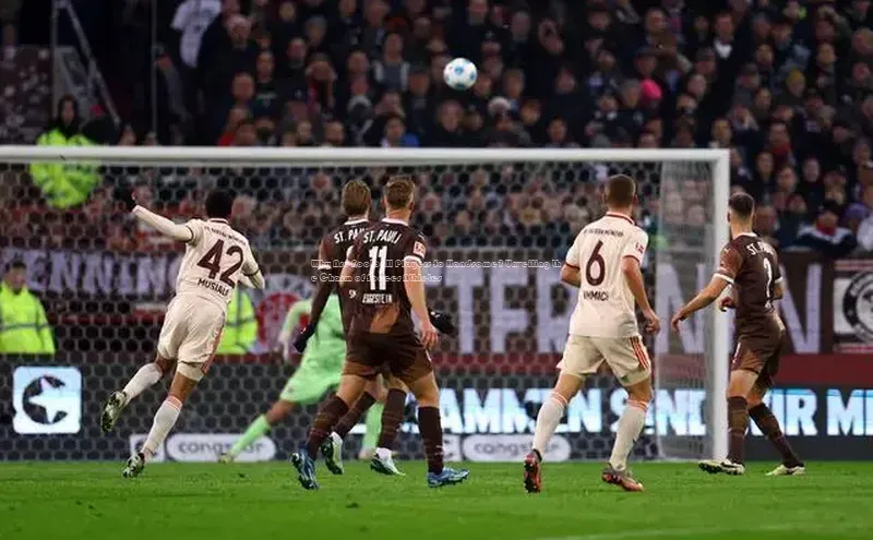 NG28官网入口链接百度百聘Why Are Football Players So Handsome? Unveiling the Charm of Soccer Athletes